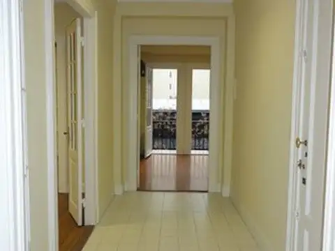 Oficina en Alquiler en Recoleta, USD 1.800