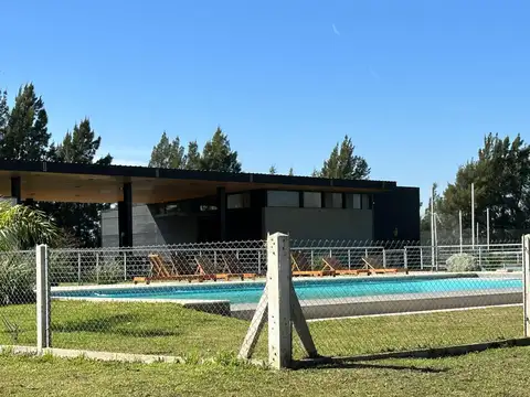 TERRENO EN VENTA EN PBARRIO CERRADO PINARES DEL SUR
