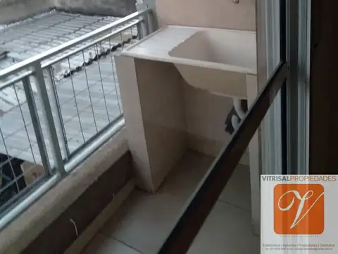 Depto Tipo Casa 2 ambientes con 1 baño