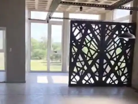 Oficina en Alquiler en Alto Verde, USD 2.000