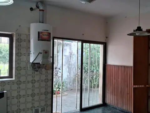 Casa 4 ambientes con 1 baño