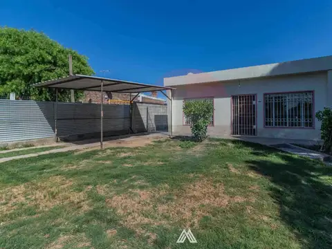 VENTA CASA 2 DORMITORIOS PIEDRAS BLANCAS COCHERA