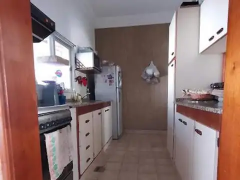Casa en Venta con 4 cocheras