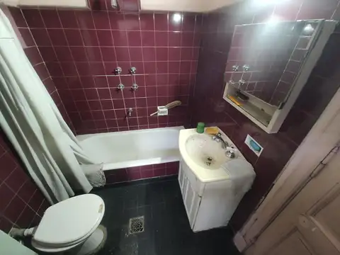 CASA LOTE PROPIO 4 AMBIENTES APTO CREDITO CON TERRAZA EN BOEDO MUY LUMINOSA PERMUTA FINANCIA