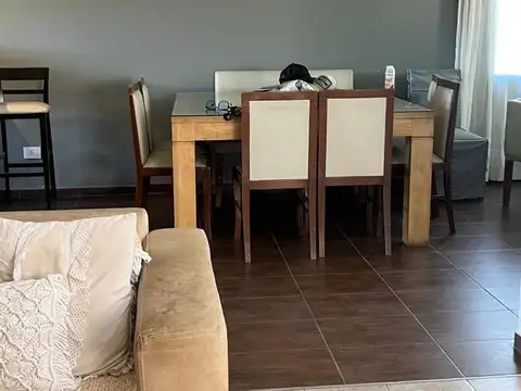 Casa en Venta en Nuevo URCA, USD 190.000