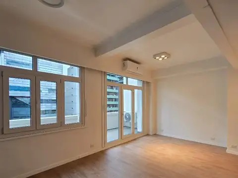 Loft reciclado a nuevo con balcón terraza, apto.profesional