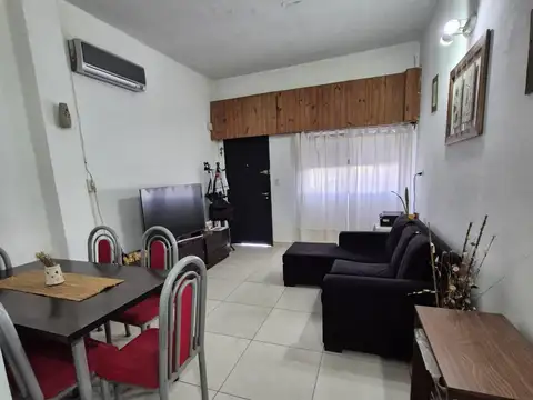 Casa 5 ambientes con 4 baños