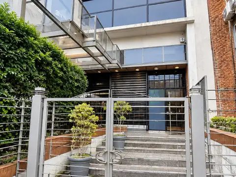 SE ALQUILA LOCAL COMERCIAL PASO MOLINO 3 NIVELES