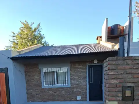 Casa 3 ambientes con 1 baño