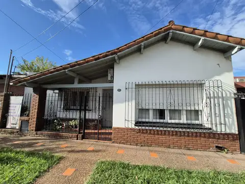 Joaquín V. González 1200