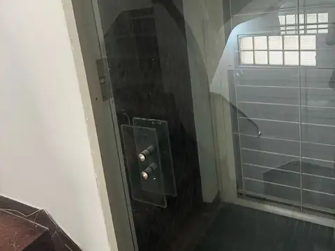 VENTA Departamento 5 Ambientes Con palier privado en Balvanera