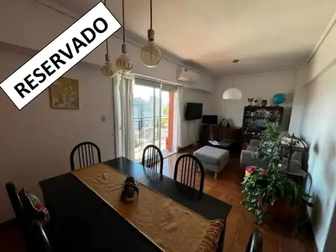 Excelente departamento 3 ambientes al frente c/cochera