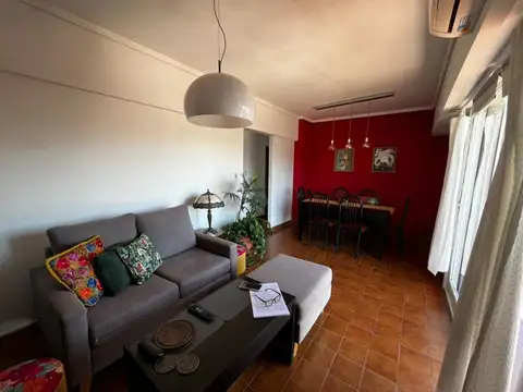 G. Mistral 2400, Piso 8