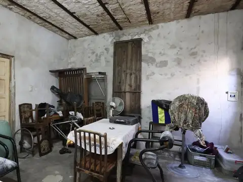 Casa 2 ambientes con 1 baño