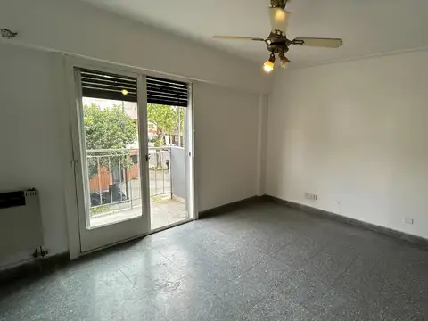 DEPARTAMENTO 2 AMB AL FVRENTE C/ BALCON