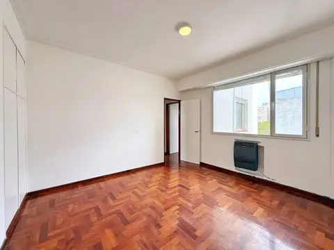 Departamento 3 ambientes al contrafrente · Centro