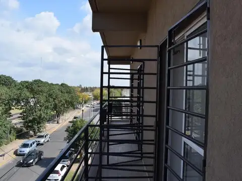 Juan Francisco Segui 230 , Piso 2