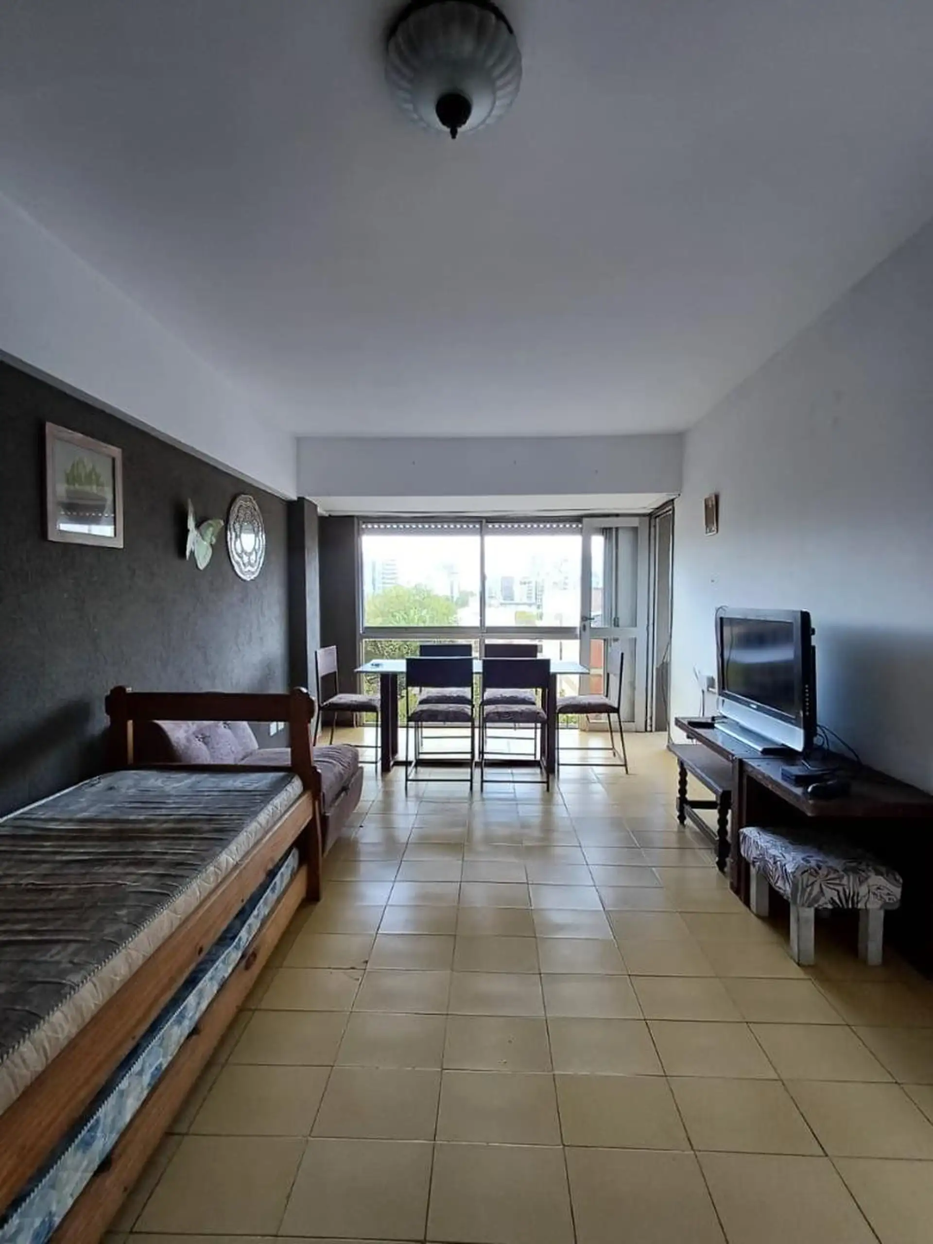 Depto 3 amb, 60m² con balcón — La Perla Sur