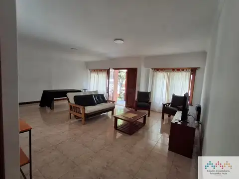 Casa en venta de 4 dormitorios c/ cochera en Mar de Ajo a metros del mar