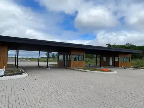 VENTA LOTE EN BARRIO VILLAGE PLAZA, BELLA VISTA