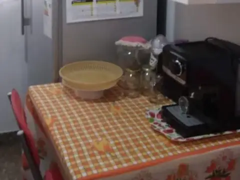 Depto Tipo Casa en Venta 50 años