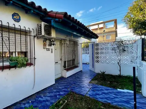 CASA 3 AMBIENTES EN VENTA LONGCHAMPS + DEPTO APTO