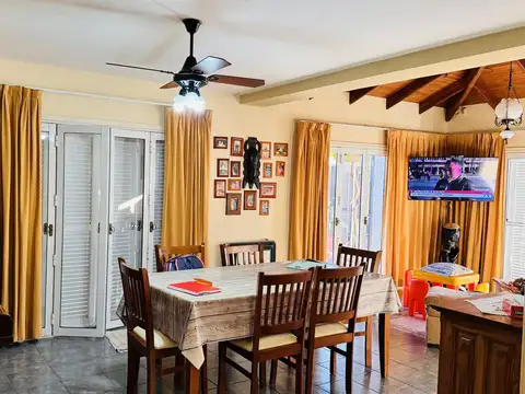 Casa 5 ambientes con 1 baño