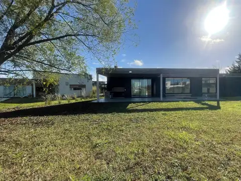 Casa en Alquiler en San Sebastian, Countries y Barrios Cerrados en Escobar