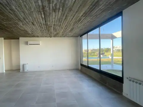 Casa en Alquiler en San Sebastián, USD 1.300