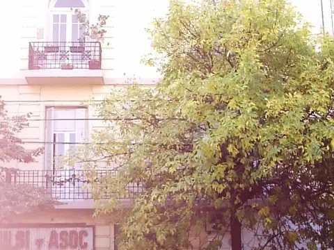 Avenida Caseros 1800, Piso PB