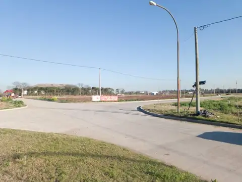 Av Uriburu 6800 , Piso 0