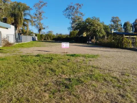 TERRENO FRENTE AL LAGO