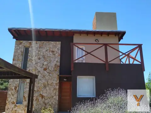 Casa en venta - 2 Dormitorios 2 Baños - Cochera - 620Mts2 - Mar Azul