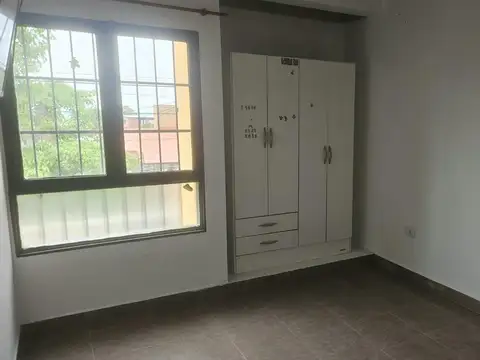 Casa en Alquiler con 1 cochera