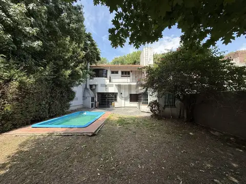 Santos 2400, Piso 0
