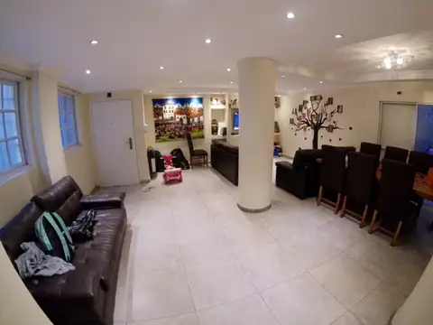 Depto Tipo Casa en Venta de 5 ambientes