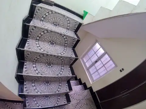 Depto Tipo Casa 5 ambientes con 5 baños
