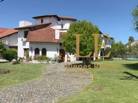 Venta Casa en Aranjuez Country Club APTO CREDITO
