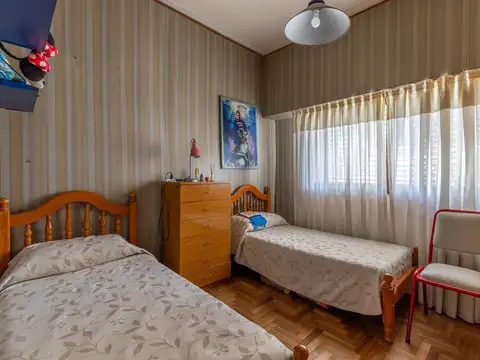 CASA EN VENTA LA PLATA 3 DORMITORIOS