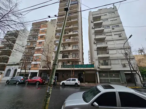 ALQUILER CABALLITO 2 AMBIENTES CON COCHERA   CONTRAFRENTE