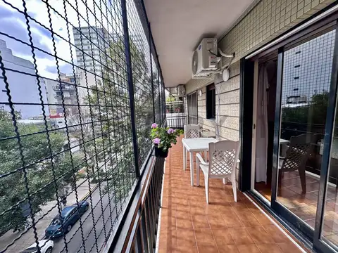 Venta 4 ambientes con dependencia, cochera y baulera en Caballito