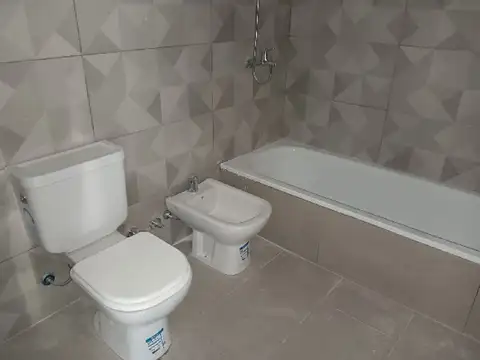 Venta departamento 1 "A" 2 Amb. c/Balcón al Frente