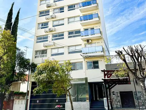 Hermoso Dto de 1 Dormitorio y Medio con Balcon al Frente