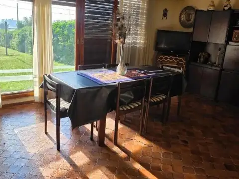 Casa en venta - 3 Dormitorios 2 Baños - Mar del Plata