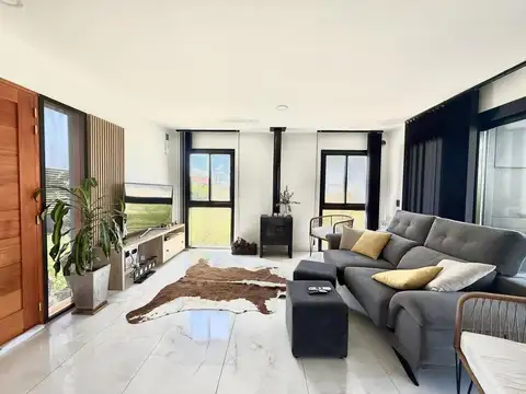 Casa en venta 2 dormitorios con Piscina en Don Mateo Etapa 3 -Funes