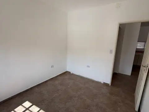 Depto Tipo Casa en Alquiler en Barrio Parque, $ 750.000
