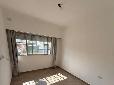 Depto Tipo Casa en Alquiler de 1 dormitorio