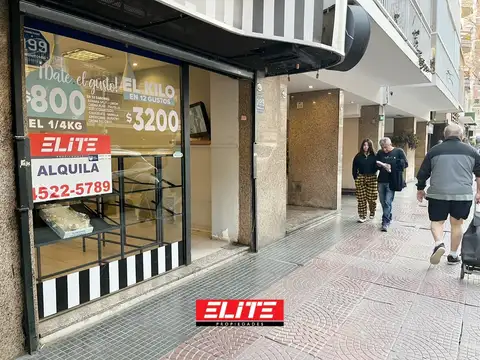 Destacado local sobre Av. Olazabal a mtrs Av. Triunvirato