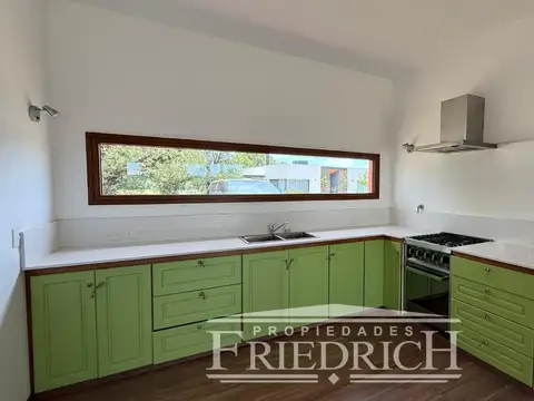 Casa 3 ambientes con 3 baños