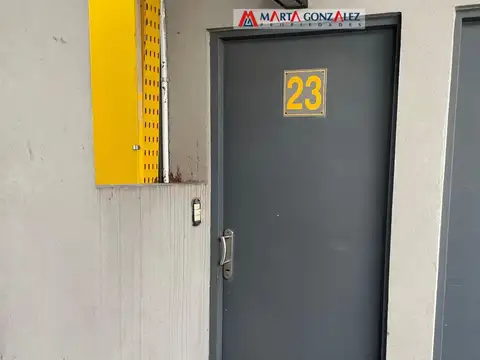 Pastor Obligado 200, Piso 2